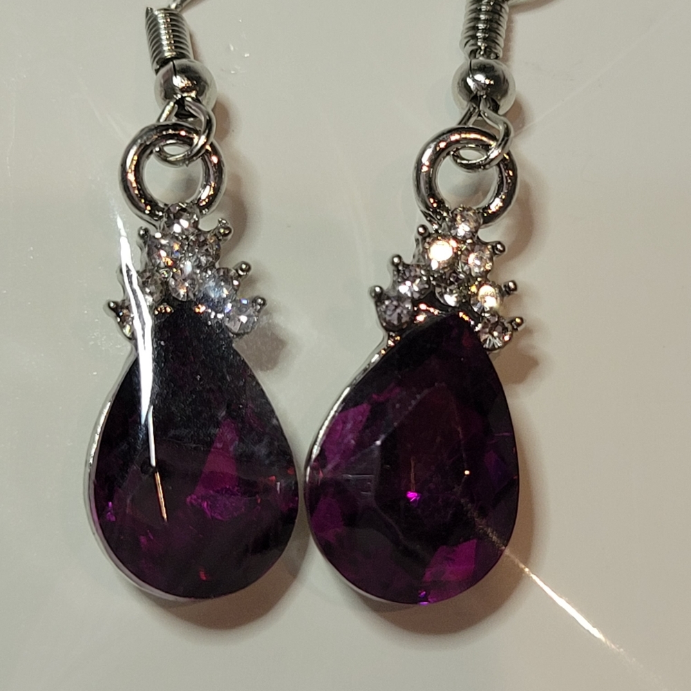 💎GORGEOUS💎 SYNTHETIC RUBY DROP EARRINGS